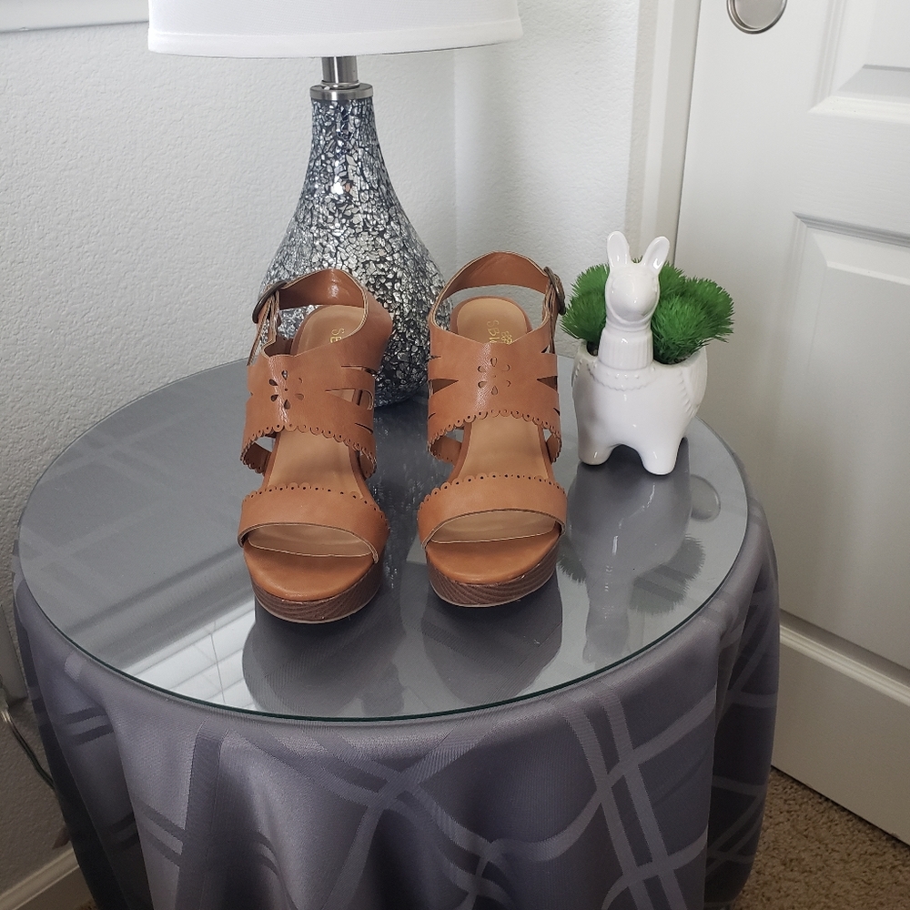 SBICCA By California Wedges Size 7M